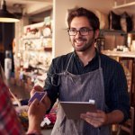 お客さんから好かれる接客をするために意識すべき大事なこと