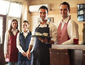 アルバイトのモチベーションを上げるために社員が意識すべき大切なこと